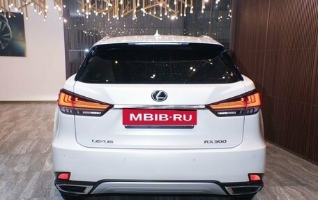 Lexus RX IV рестайлинг, 2020 год, 4 700 000 рублей, 4 фотография
