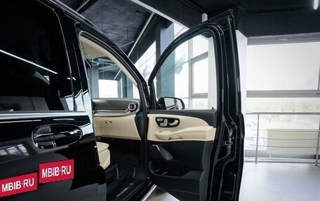 Mercedes-Benz V-Класс, 2024 год, 13 300 000 рублей, 28 фотография