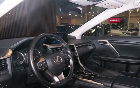 Lexus RX IV рестайлинг, 2020 год, 4 700 000 рублей, 13 фотография