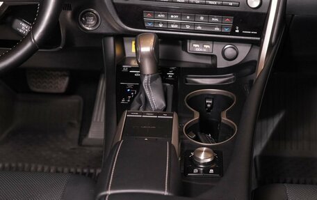 Lexus RX IV рестайлинг, 2020 год, 4 700 000 рублей, 22 фотография