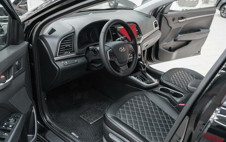 Hyundai Elantra VI рестайлинг, 2018 год, 1 250 000 рублей, 6 фотография