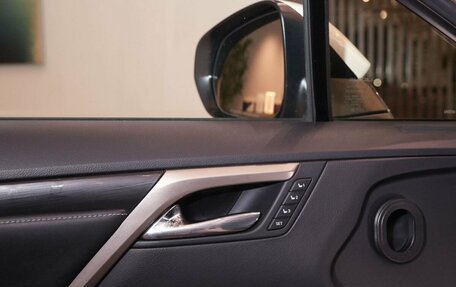 Lexus RX IV рестайлинг, 2020 год, 4 700 000 рублей, 24 фотография