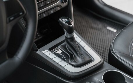 Hyundai Elantra VI рестайлинг, 2018 год, 1 250 000 рублей, 9 фотография