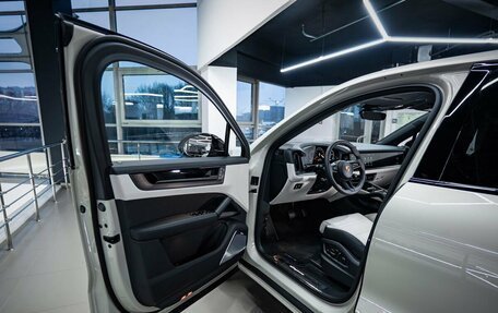 Porsche Cayenne III, 2025 год, 17 700 000 рублей, 20 фотография