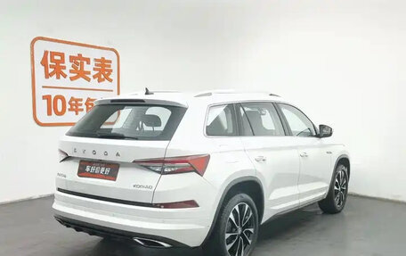 Skoda Kodiaq I, 2022 год, 2 453 000 рублей, 23 фотография
