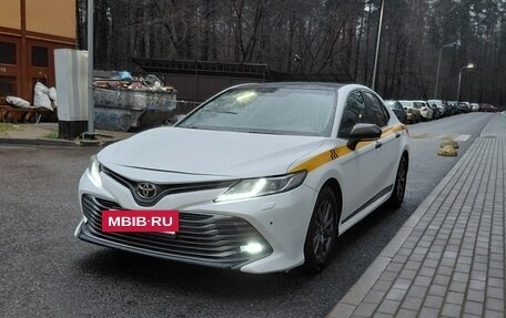 Toyota Camry, 2020 год, 1 780 000 рублей, 7 фотография