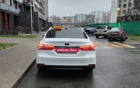 Toyota Camry, 2020 год, 1 780 000 рублей, 6 фотография