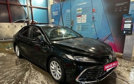 Toyota Camry, 2021 год, 2 350 000 рублей, 2 фотография