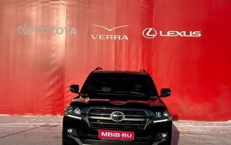 Toyota Land Cruiser 200, 2020 год, 9 450 000 рублей, 2 фотография