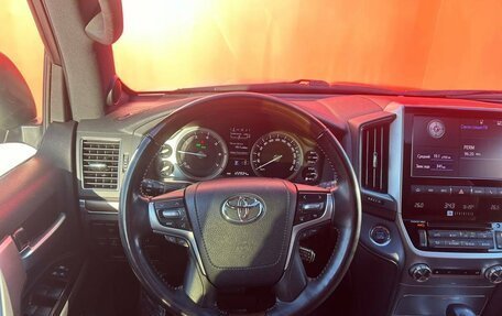 Toyota Land Cruiser 200, 2020 год, 9 450 000 рублей, 21 фотография