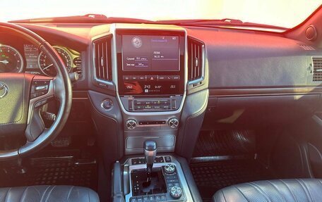 Toyota Land Cruiser 200, 2020 год, 9 450 000 рублей, 22 фотография