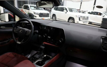 Lexus NX, 2025 год, 6 300 000 рублей, 14 фотография