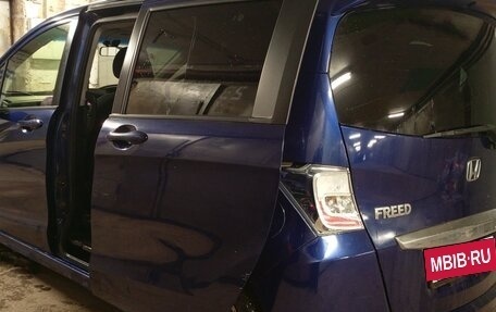 Honda Freed I, 2012 год, 1 250 000 рублей, 4 фотография