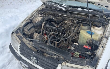 Volkswagen Passat B4, 1993 год, 100 000 рублей, 2 фотография