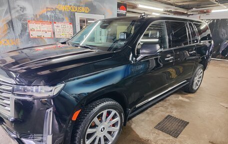 Cadillac Escalade V, 2022 год, 9 000 000 рублей, 3 фотография