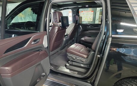 Cadillac Escalade V, 2022 год, 9 000 000 рублей, 6 фотография