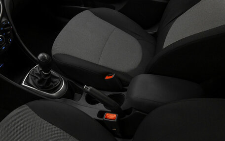 Hyundai Solaris II рестайлинг, 2012 год, 890 000 рублей, 16 фотография