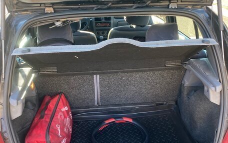 Renault Clio III, 2001 год, 230 000 рублей, 10 фотография