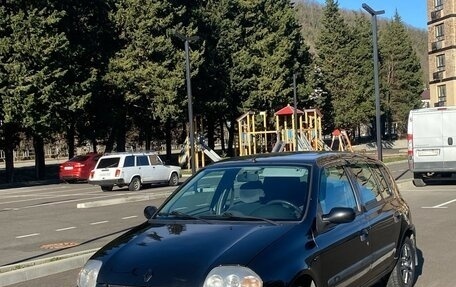 Renault Clio III, 2001 год, 230 000 рублей, 2 фотография