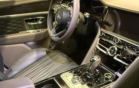 Bentley Flying Spur, 2021 год, 26 000 000 рублей, 13 фотография