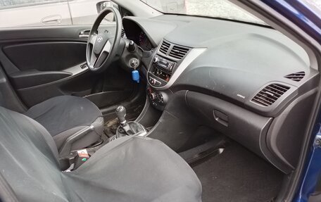 Hyundai Solaris II рестайлинг, 2015 год, 850 000 рублей, 10 фотография