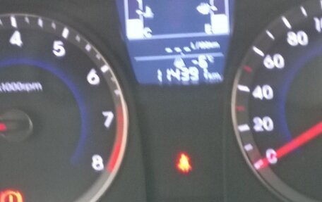 Hyundai Solaris II рестайлинг, 2015 год, 850 000 рублей, 17 фотография