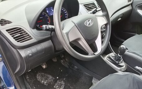 Hyundai Solaris II рестайлинг, 2015 год, 850 000 рублей, 15 фотография