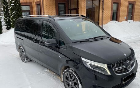 Mercedes-Benz V-Класс, 2016 год, 4 950 000 рублей, 2 фотография