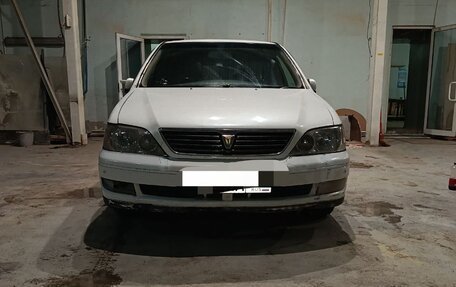 Toyota Vista V30, 2000 год, 400 000 рублей, 1 фотография