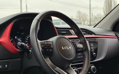 KIA Rio IV, 2021 год, 1 840 000 рублей, 10 фотография