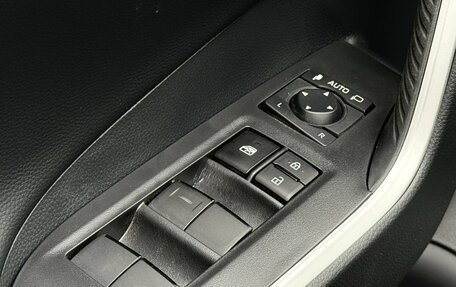 Toyota RAV4, 2025 год, 4 150 000 рублей, 23 фотография