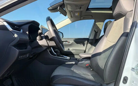 Toyota RAV4, 2024 год, 4 950 000 рублей, 7 фотография