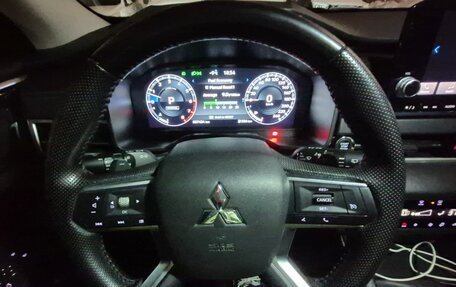 Mitsubishi Outlander, 2023 год, 3 950 000 рублей, 16 фотография