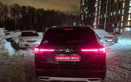 Mitsubishi Outlander, 2023 год, 3 950 000 рублей, 28 фотография