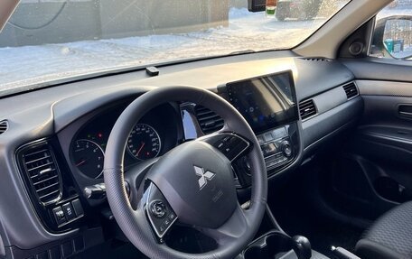 Mitsubishi Outlander III рестайлинг 3, 2013 год, 1 165 000 рублей, 7 фотография