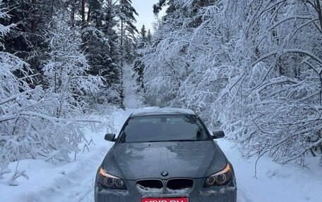 BMW 5 серия, 2004 год, 980 000 рублей, 1 фотография