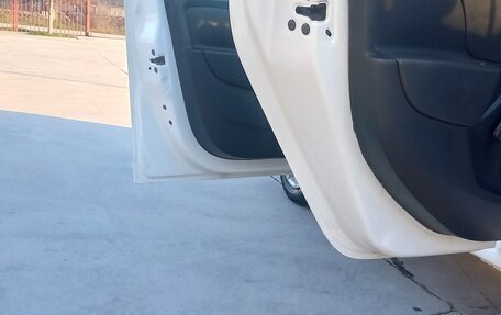 Renault Logan II, 2018 год, 685 000 рублей, 8 фотография