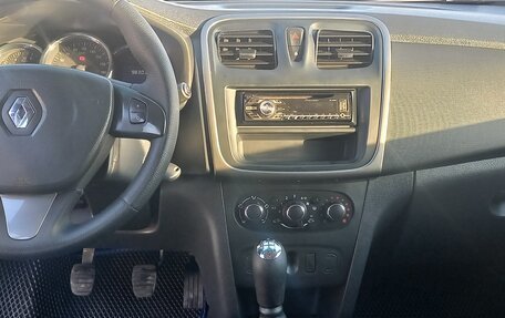 Renault Logan II, 2018 год, 685 000 рублей, 11 фотография