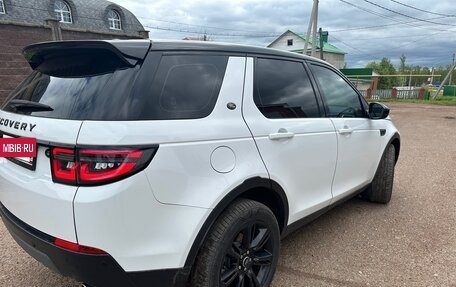 Land Rover Discovery Sport I рестайлинг, 2015 год, 2 350 000 рублей, 4 фотография