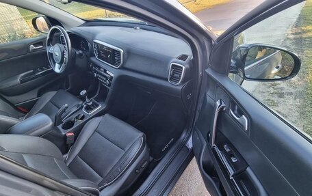 KIA Sportage IV рестайлинг, 2019 год, 1 550 000 рублей, 30 фотография