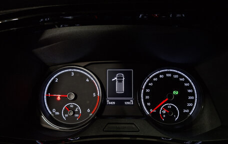 Volkswagen Caravelle T6 рестайлинг, 2021 год, 4 682 950 рублей, 13 фотография