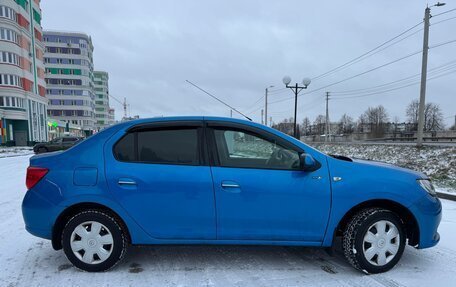 Renault Logan II, 2017 год, 680 000 рублей, 2 фотография