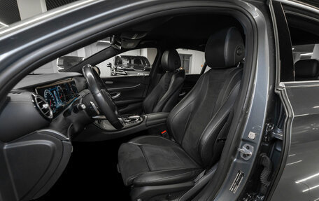 Mercedes-Benz E-Класс, 2018 год, 3 640 000 рублей, 9 фотография