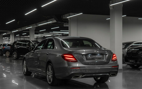 Mercedes-Benz E-Класс, 2018 год, 3 640 000 рублей, 4 фотография