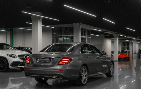 Mercedes-Benz E-Класс, 2018 год, 3 640 000 рублей, 5 фотография