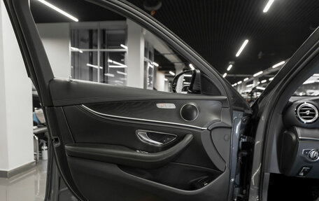 Mercedes-Benz E-Класс, 2018 год, 3 640 000 рублей, 20 фотография