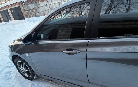 Hyundai Solaris II рестайлинг, 2014 год, 820 000 рублей, 12 фотография