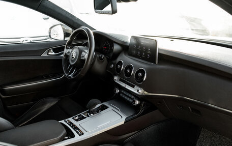 KIA Stinger I, 2018 год, 2 750 000 рублей, 15 фотография