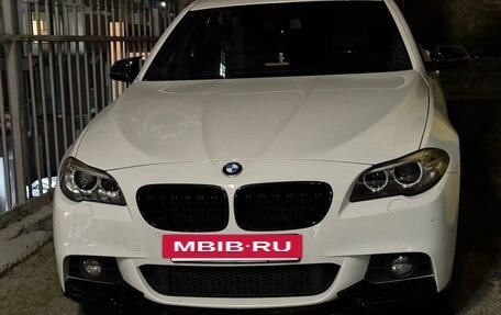 BMW 5 серия, 2014 год, 2 400 000 рублей, 2 фотография