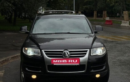 Volkswagen Touareg III, 2008 год, 1 090 000 рублей, 2 фотография